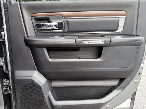 Used 2013 RAM 1500 Laramie w/ Convenience Group AWD/4WD image 19