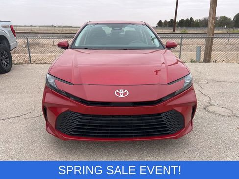 Used 2025 Toyota Camry LE image 2