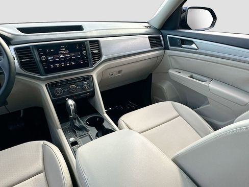 Used 2019 Volkswagen Atlas SE w/ Towing Package image 22