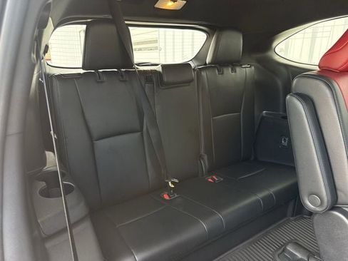 Used 2021 Toyota Highlander XSE AWD/4WD image 34