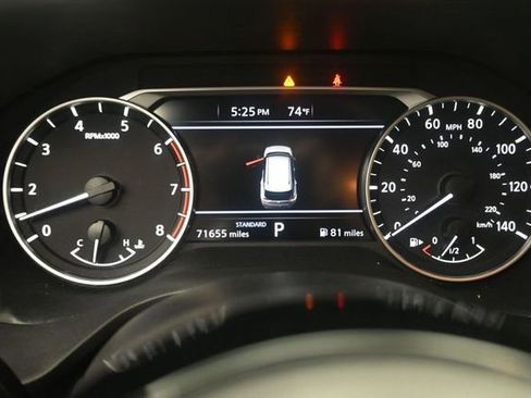 Used 2023 Nissan Rogue SV FWD image 9