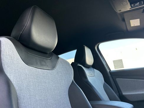 Used 2023 Volkswagen ID.4 Pro RWD image 17