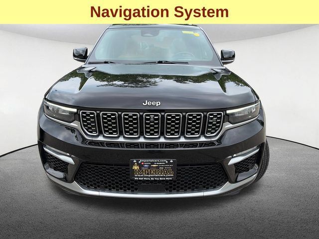 Used 2022 Jeep Grand Cherokee Summit AWD/4WD image 4