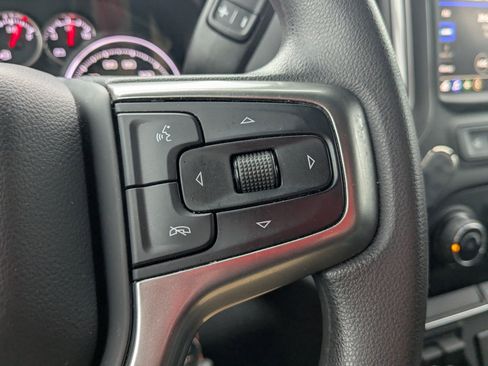 Used 2022 Chevrolet Silverado 2500 Custom w/ Custom Value Package image 20