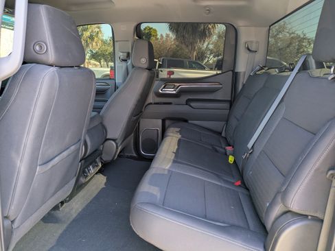 Used 2023 Chevrolet Silverado 1500 LT AWD/4WD image 13