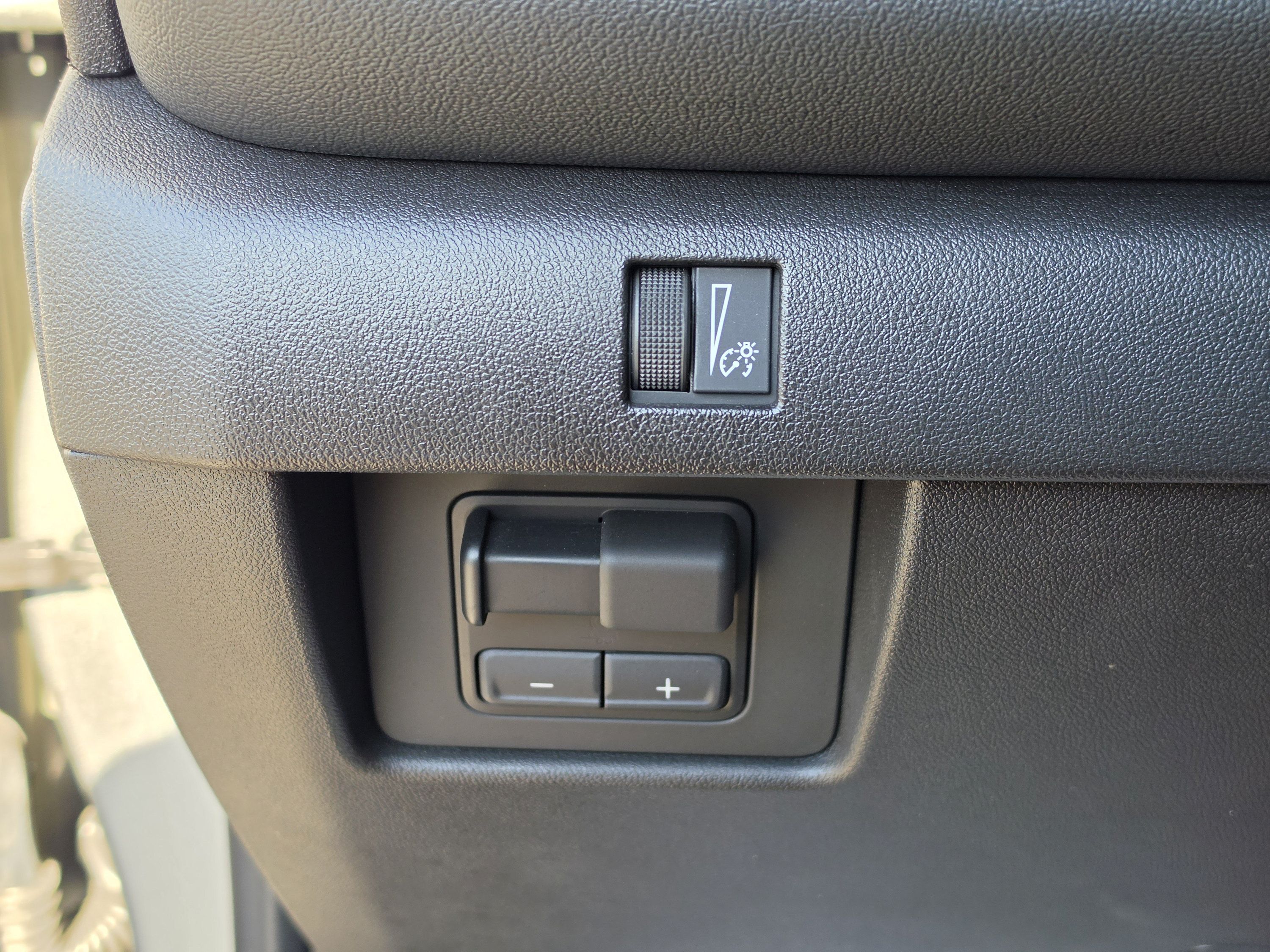 Used 2026 Chevrolet Colorado LT w/ LT Convenience Package RWD image 32