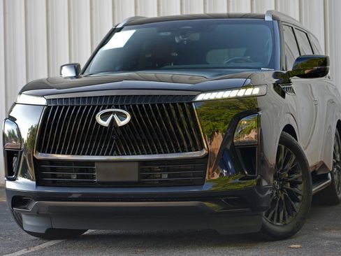 Used 2025 INFINITI QX80 Autograph AWD/4WD image 3