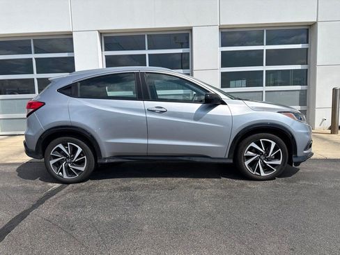 Used 2019 Honda HR-V Sport image 3