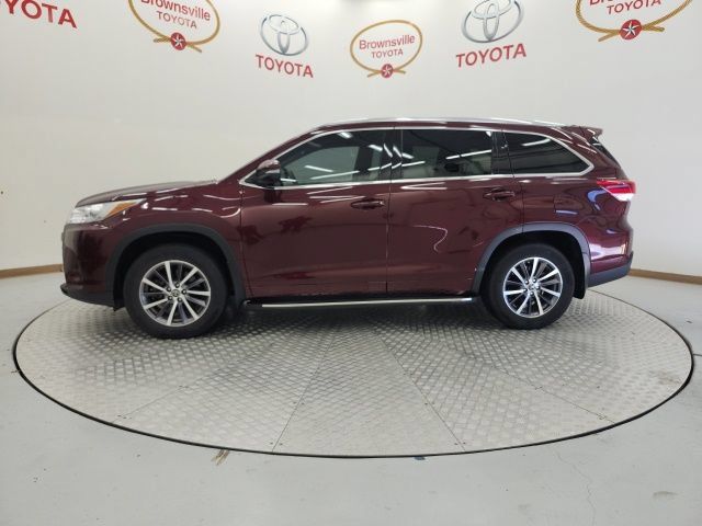 Certified 2018 Toyota Highlander XLE FWD image 5