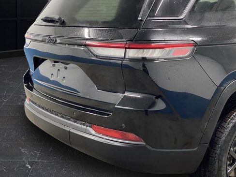 New 2026 Jeep Grand Cherokee Altitude image 35