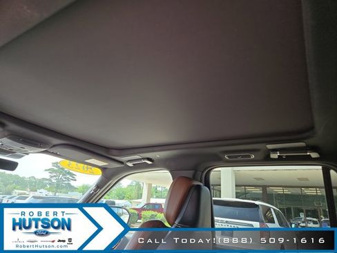 Used 2023 Lincoln Navigator Reserve AWD/4WD image 21