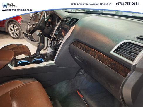 Used 2011 Ford Explorer Limited w/ 302A Rapid Spec Order Code FWD image 21
