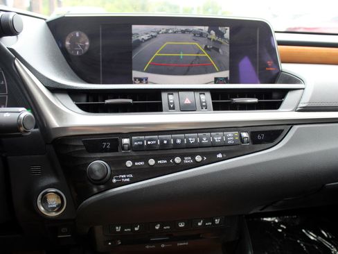 Used 2020 Lexus ES 350 w/ Luxury Package image 17