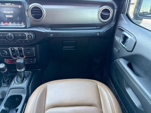 Used 2020 Jeep Wrangler Unlimited Rubicon w/ Dual Top Group image 18