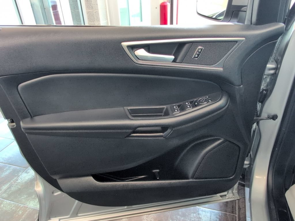 Used 2024 Ford Edge SEL AWD/4WD image 18