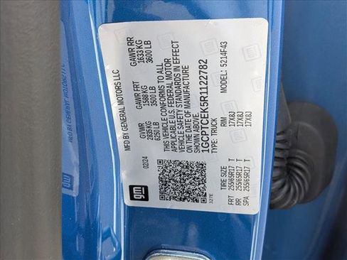 Used 2024 Chevrolet Colorado LT w/ LT Convenience Package II image 17