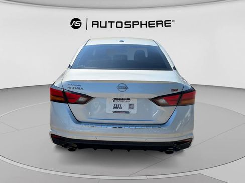 Used 2023 Nissan Altima 2.5 SR w/ SR Premium Package FWD image 8