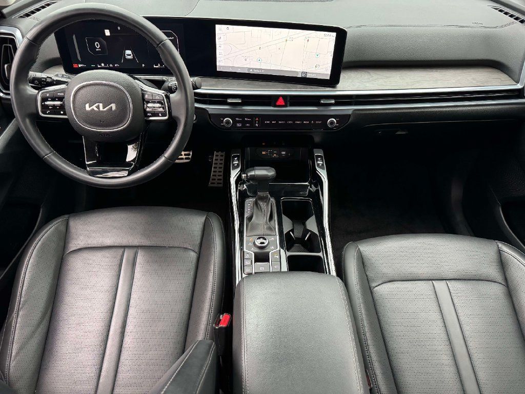 Used 2024 Kia Sorento SX AWD/4WD image 12