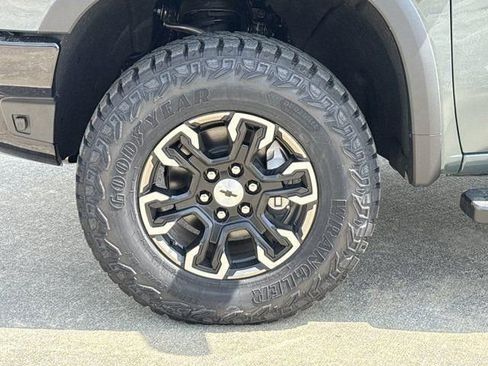 New 2026 Chevrolet Silverado 1500 ZR2 w/ LPO, Dark Essentials Package AWD/4WD image 11
