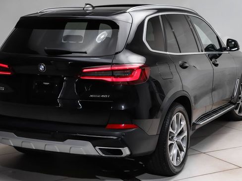Used 2022 BMW X5 xDrive40i w/ Premium Package AWD/4WD image 3