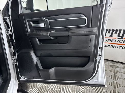 Used 2025 RAM 2500 Big Horn AWD/4WD image 27