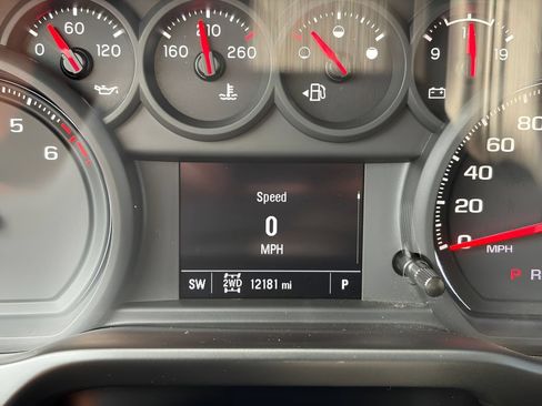 Used 2024 Chevrolet Silverado 1500 Custom AWD/4WD image 19