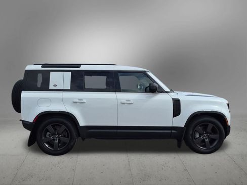 Certified 2023 Land Rover Defender 110 SE AWD/4WD image 7
