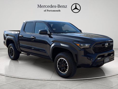 Used 2024 Toyota Tacoma TRD Off-Road AWD/4WD image 7