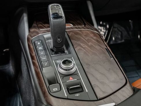 Used 2023 Maserati Levante GT AWD/4WD image 18