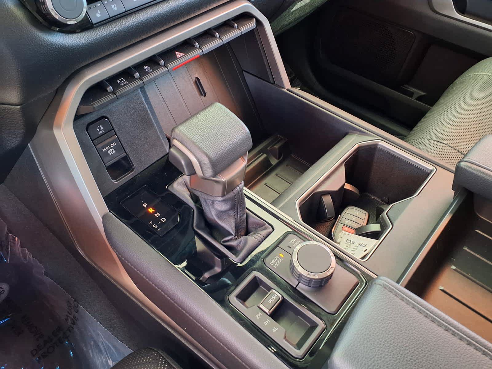 Used 2024 Toyota Tundra Limited AWD/4WD image 27