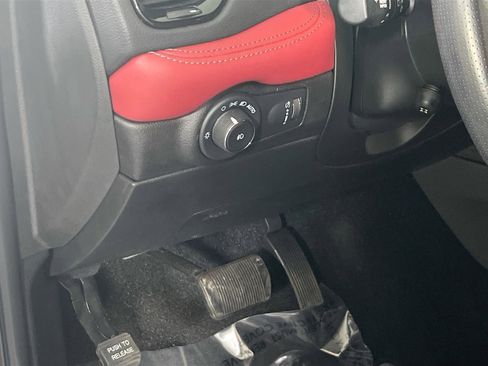 Used 2022 Dodge Durango R/T w/ Blacktop Package image 10