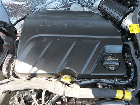 Used 2026 Chevrolet Trax ACTIV FWD image 28