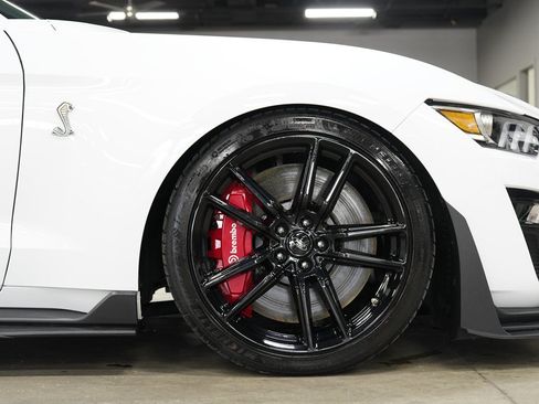 Used 2022 Ford Mustang Shelby GT500 w/ Technology Package RWD image 33