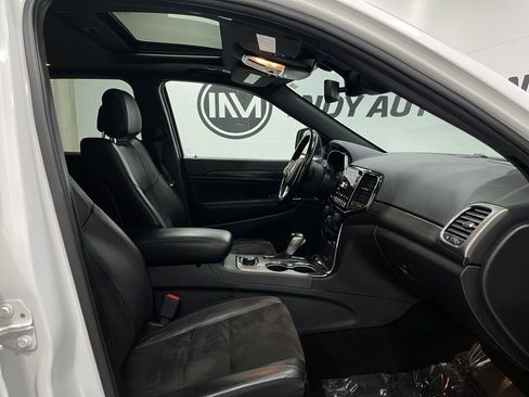 Used 2020 Jeep Grand Cherokee Laredo w/ Quick Order Package 2BN North image 33