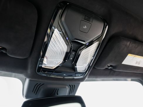 Used 2021 BMW X5 xDrive45e w/ M Sport Package image 21