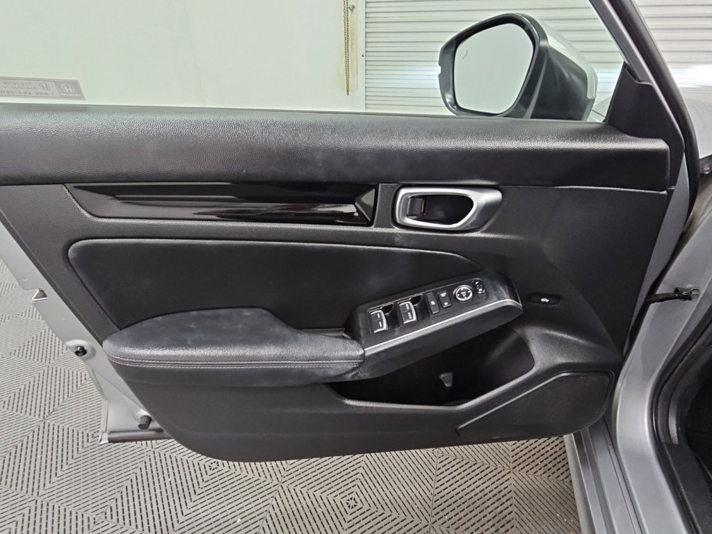 Used 2024 Honda Civic Touring image 30