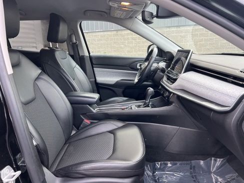 Used 2022 Jeep Compass Latitude w/ Convenience Group image 11