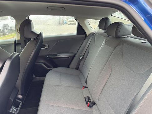 Used 2025 Kia K4 LXS image 12