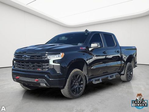 Used 2024 Chevrolet Silverado 1500 LT Trail Boss w/ Convenience Package II AWD/4WD image 2