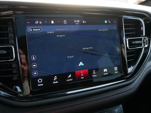 Used 2021 Dodge Durango R/T w/ Technology Group image 37