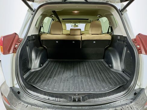 Used 2014 Toyota RAV4 Limited image 29