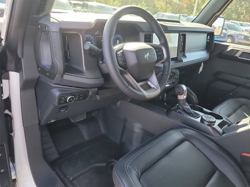 New 2025 Ford Bronco Badlands image 15