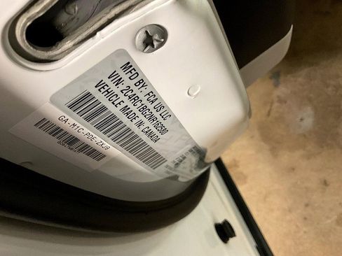 Used 2022 Chrysler Pacifica Touring-L image 33