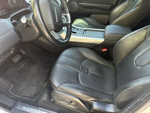 Used 2015 Land Rover Range Rover Evoque Pure Premium image 7