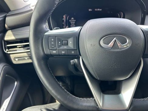 Used 2023 INFINITI QX60 Sensory w/ Vision Package AWD/4WD image 17