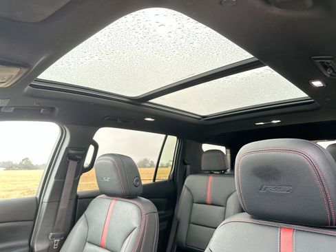 Used 2024 Chevrolet Traverse RS w/ LPO, Floor Liner Package image 20