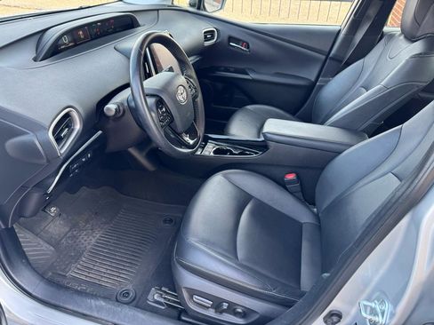 Used 2021 Toyota Prius Prime Limited image 8