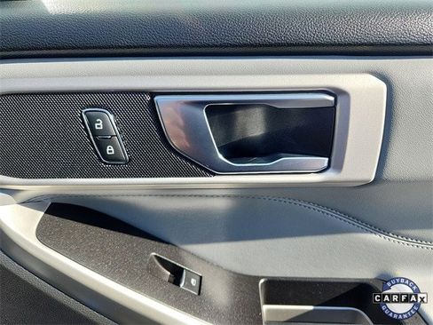 Certified 2022 Ford Explorer XLT w/ Equipment Group 202A image 34