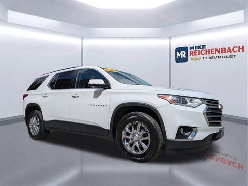 Used 2019 Chevrolet Traverse LT image 2