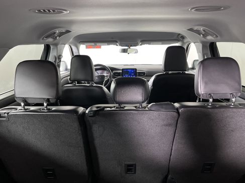 Used 2022 Ford Explorer XLT w/ Equipment Group 202A image 16